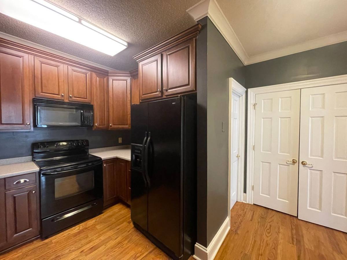 Condo for rent at 175 Corbin Ave, Macon, GA 31204