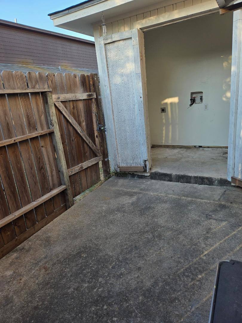 Townhouse for rent at 127 Regency Ave #D, Victoria, TX 77904