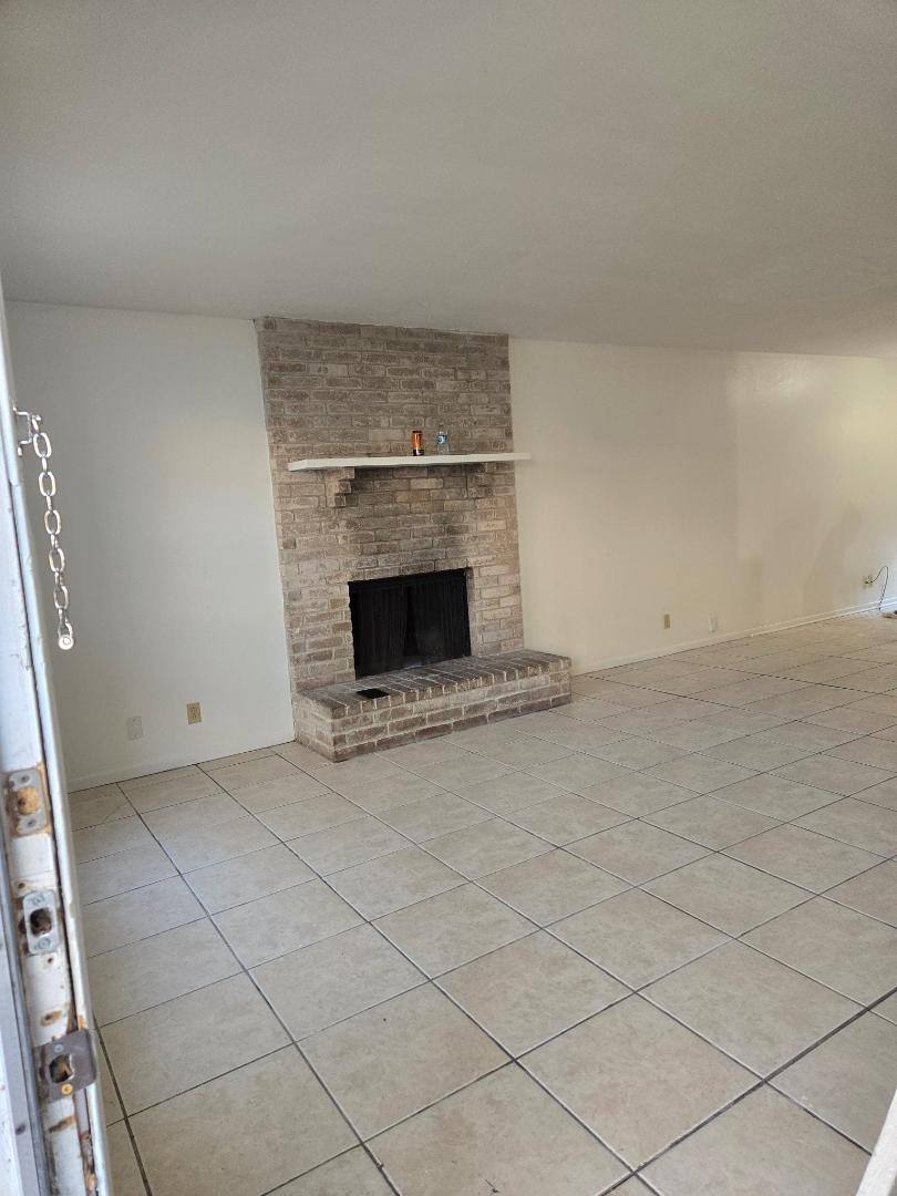 Townhouse for rent at 127 Regency Ave #D, Victoria, TX 77904