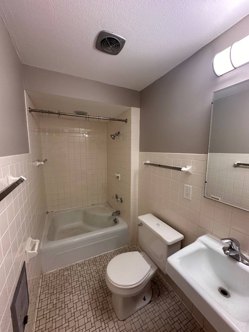 Apartment for rent at 705 E Center St #2B, Milwaukee, WI 53212