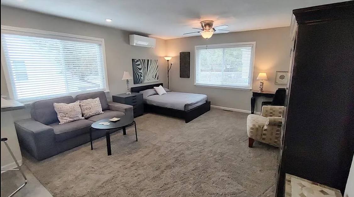 Apartment for rent at 4400 Genessee St #2W, Kansas City, MO 64111