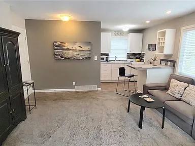 Apartment for rent at 4400 Genessee St #2W, Kansas City, MO 64111