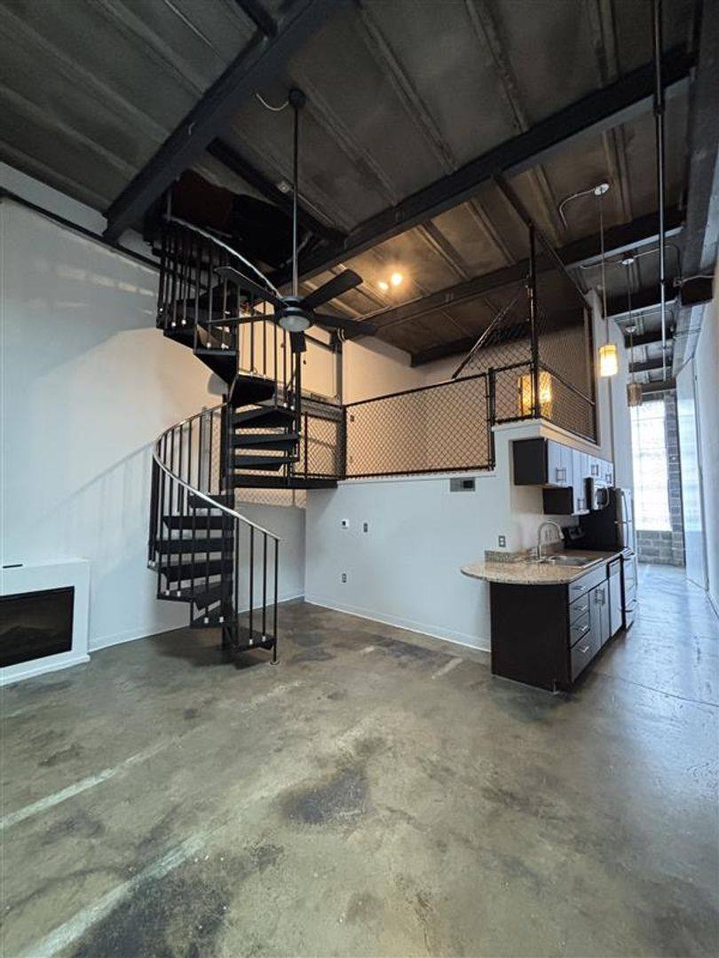 Apartment for rent at 360 Stockton St, Richmond, VA 23224