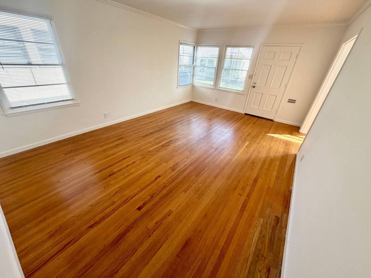 Apartment for rent at 1508 - 1512 W Huntington Dr, Alhambra, CA 91801