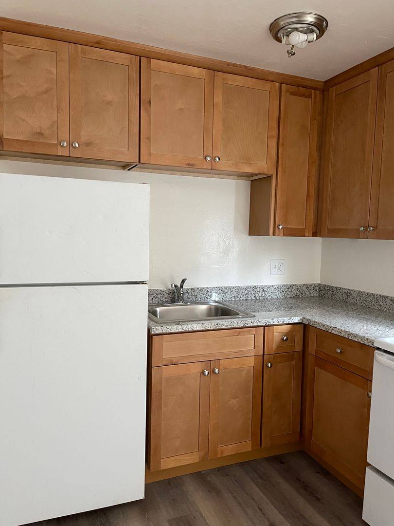 Apartment for rent at 29163 Dixon St, Hayward, CA 94544