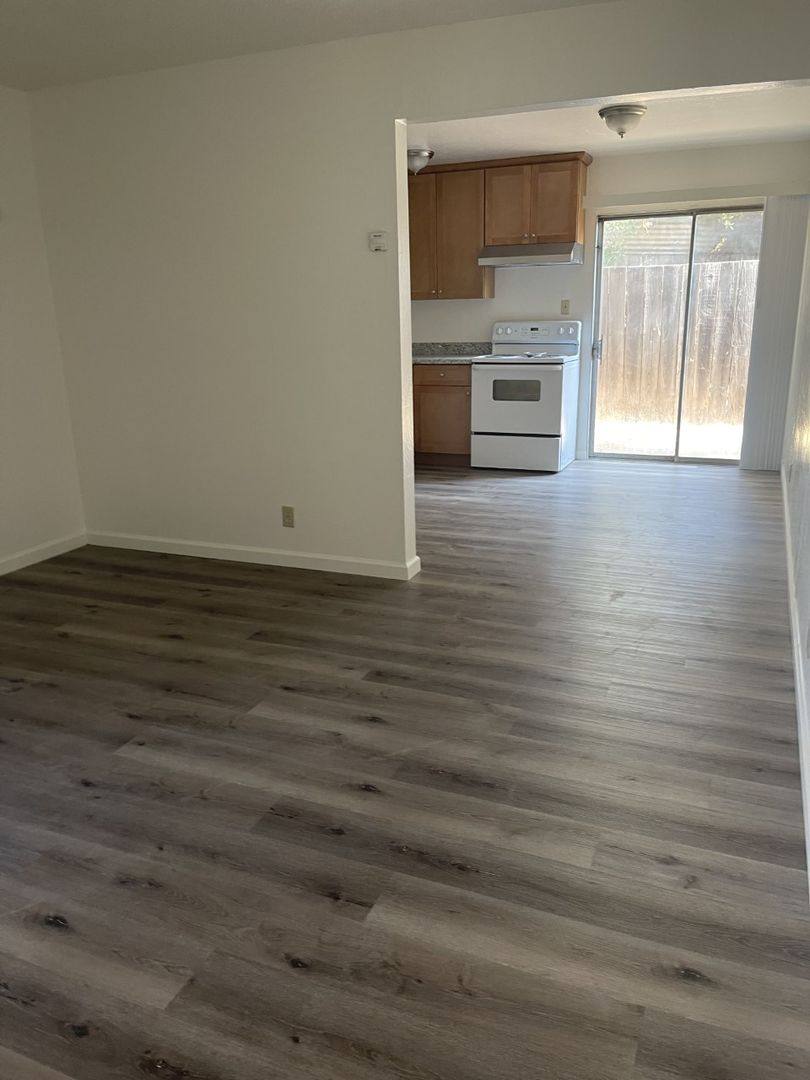 Apartment for rent at 29163 Dixon St, Hayward, CA 94544