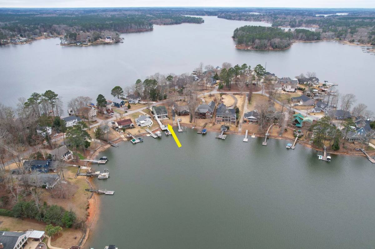 House for rent at 215 Mariners Pointe Rd, Prosperity, SC 29127