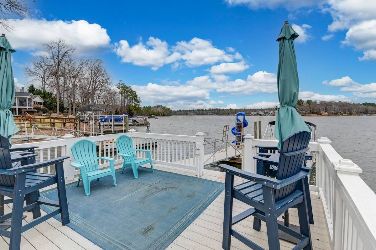 House for rent at 215 Mariners Pointe Rd, Prosperity, SC 29127
