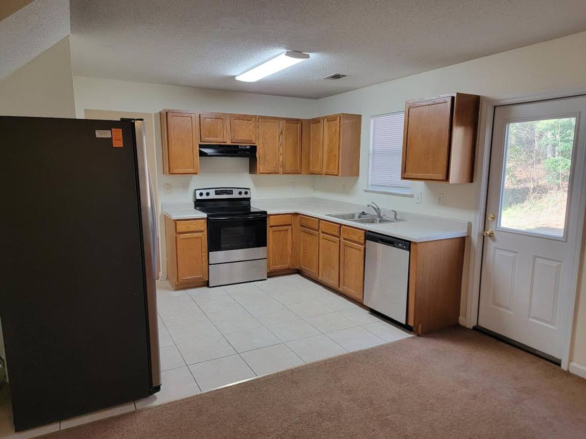 House for rent at 1106 Saint Phillips Court, Locust Grove, GA 30248