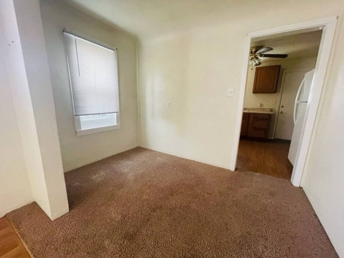 House for rent at 1002 W Deming St, Roswell, NM 88203