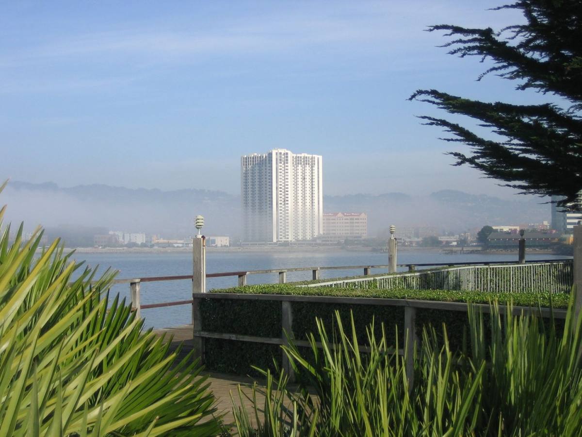 Apartment for rent at 6363 Christie Ave, Emeryville, CA 94608