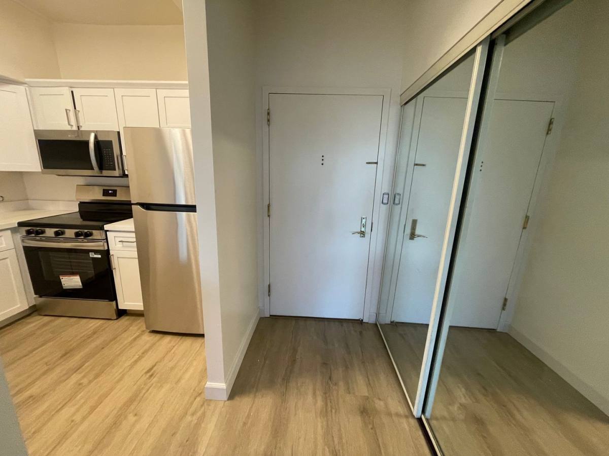 Apartment for rent at 6363 Christie Ave, Emeryville, CA 94608