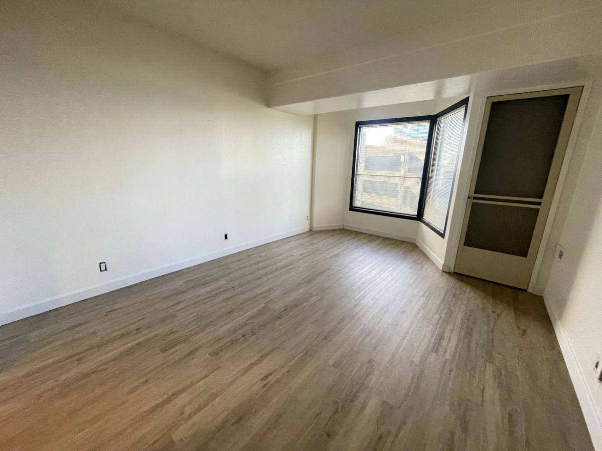 Apartment for rent at 6363 Christie Ave, Emeryville, CA 94608