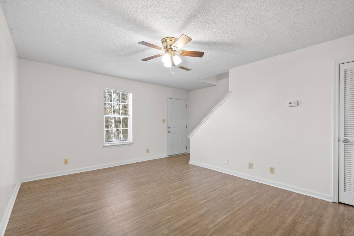 Apartment for rent at 1701 Baltimore Dr, Clarksville, TN 37043