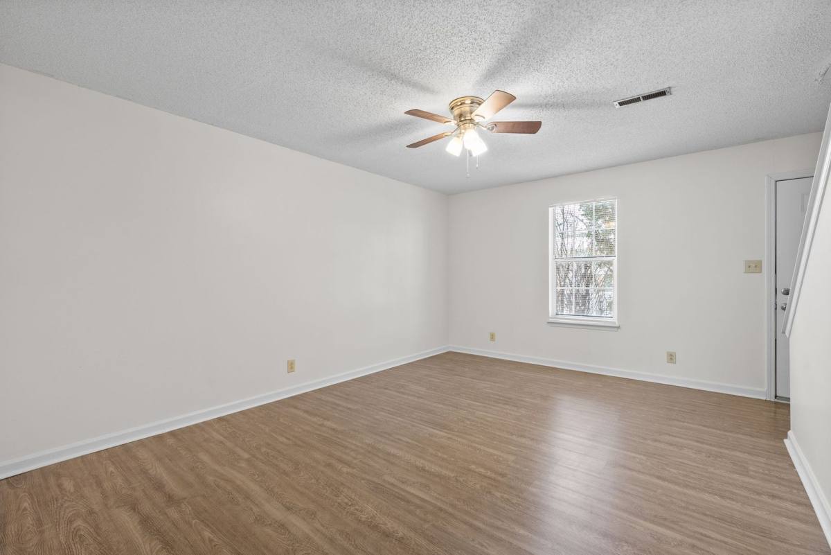 Apartment for rent at 1701 Baltimore Dr, Clarksville, TN 37043