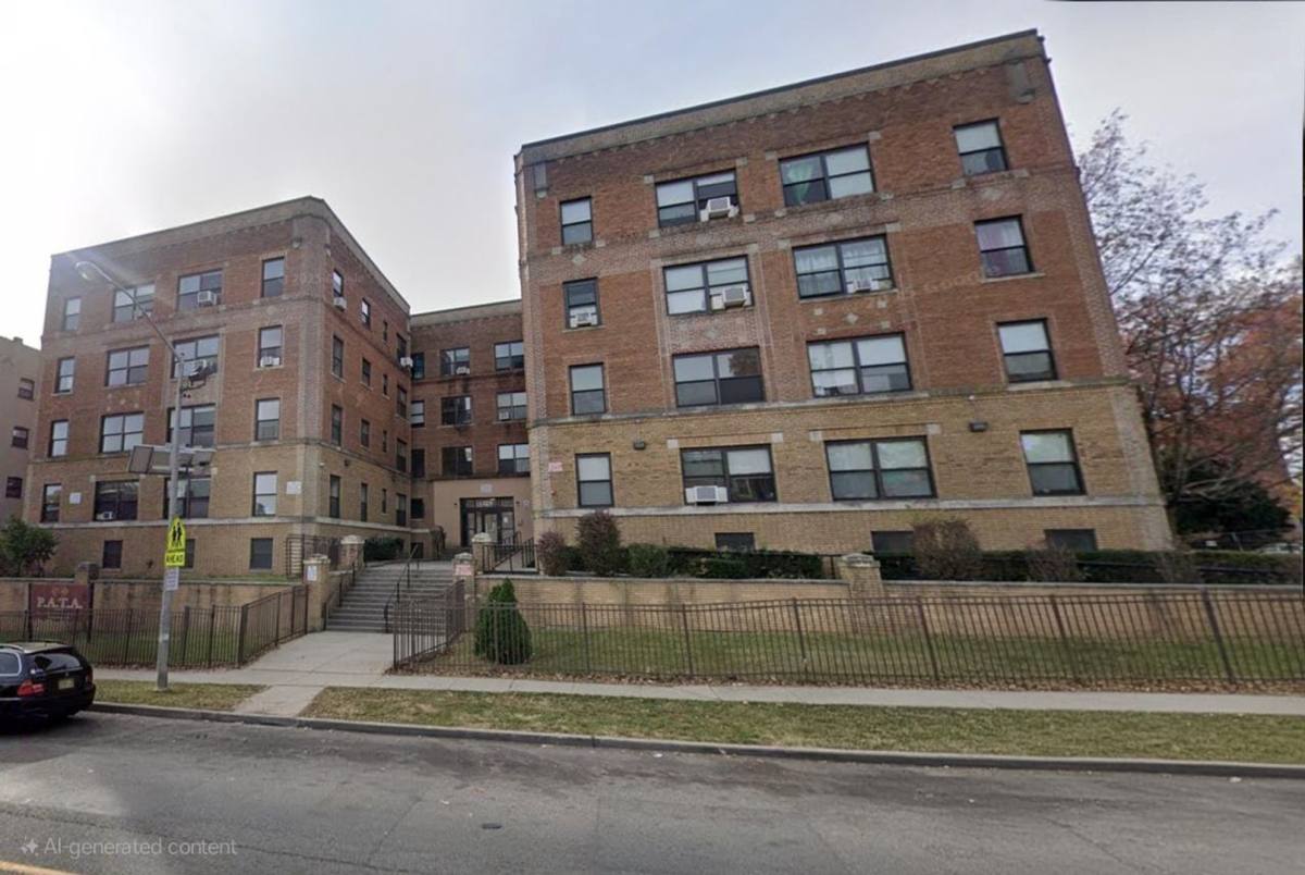 Apartment for rent at 329 Park Ave, East Orange, NJ 07017