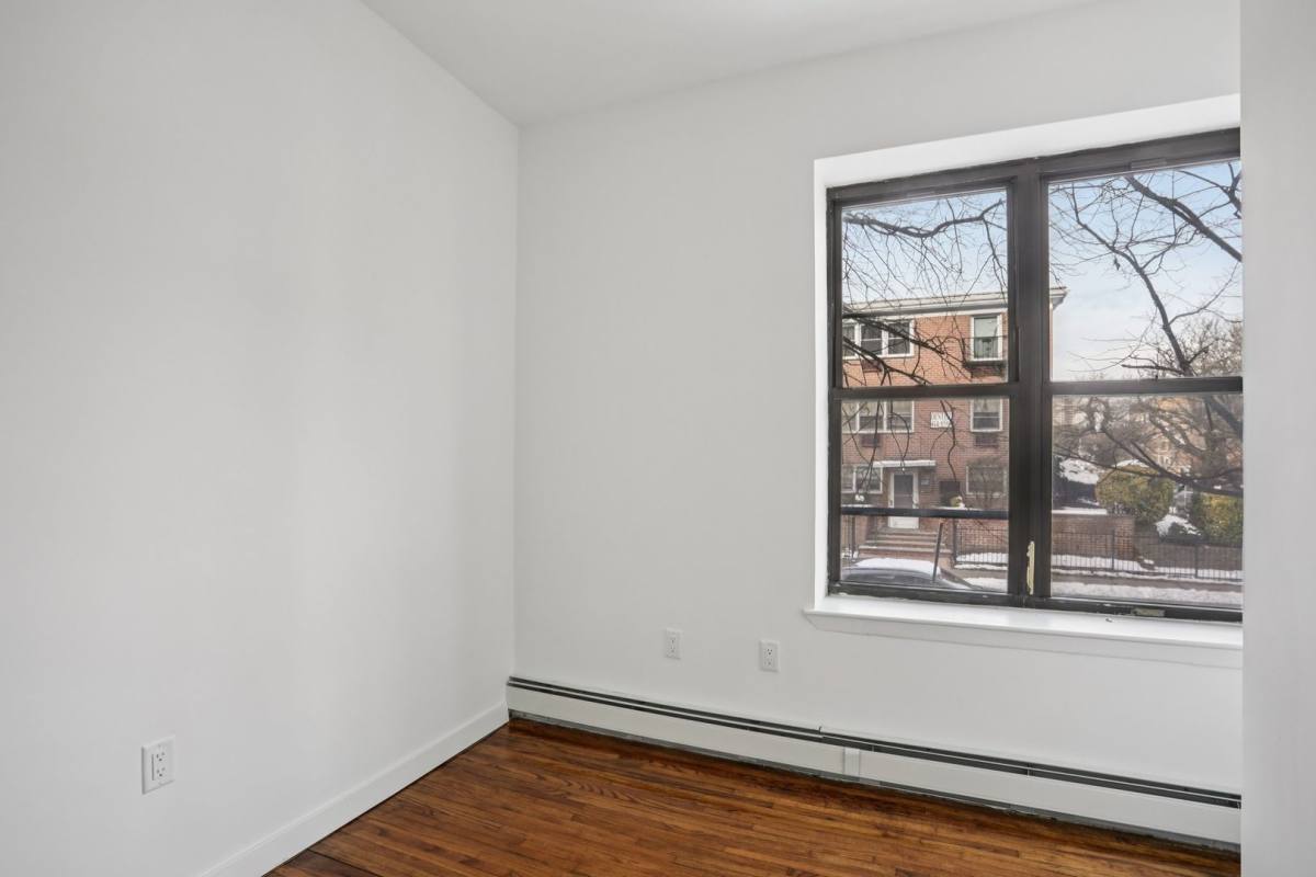 Apartment for rent at 329 Park Ave, East Orange, NJ 07017