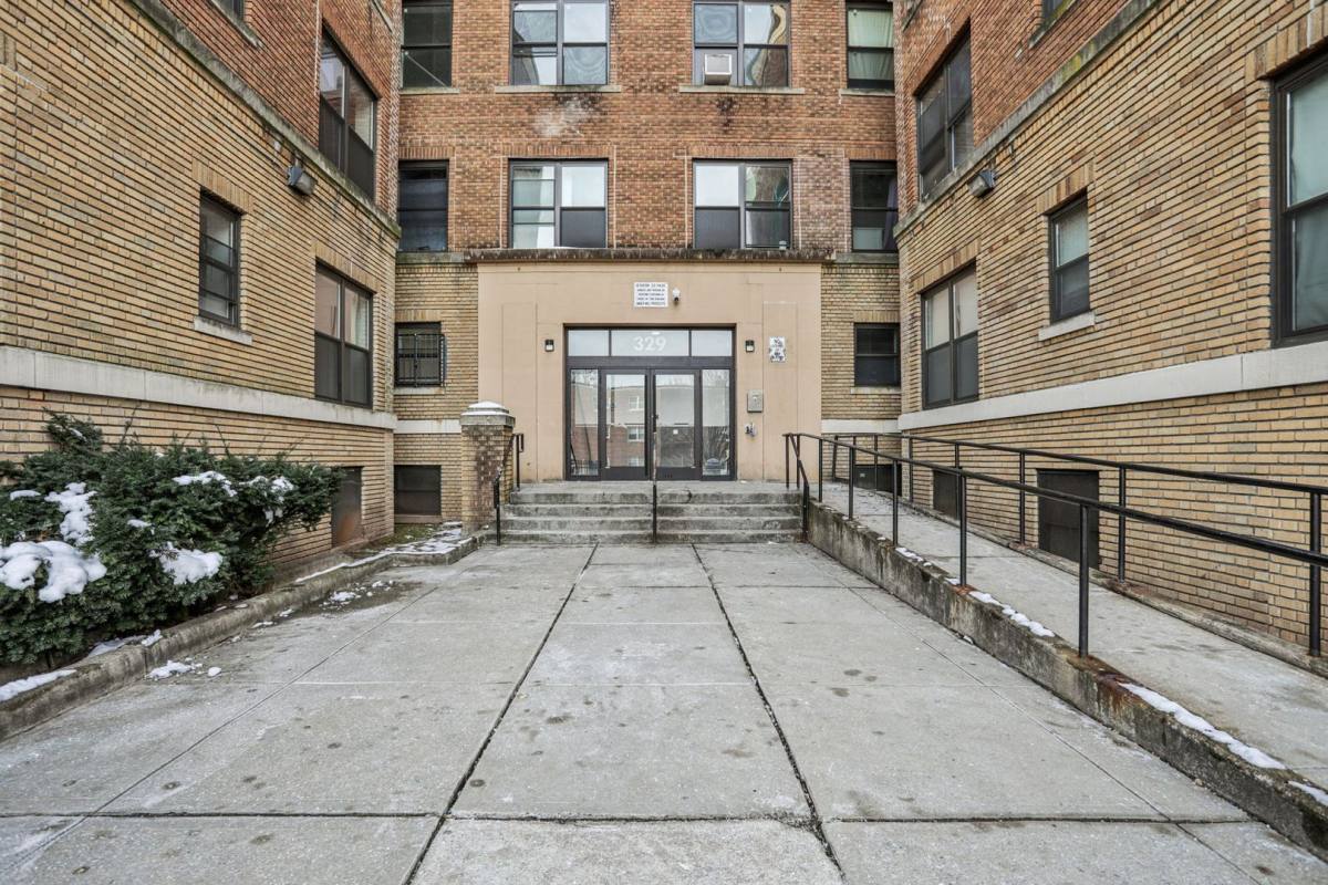 Apartment for rent at 329 Park Ave, East Orange, NJ 07017