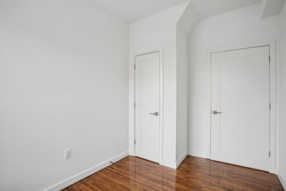 Apartment for rent at 329 Park Ave, East Orange, NJ 07017