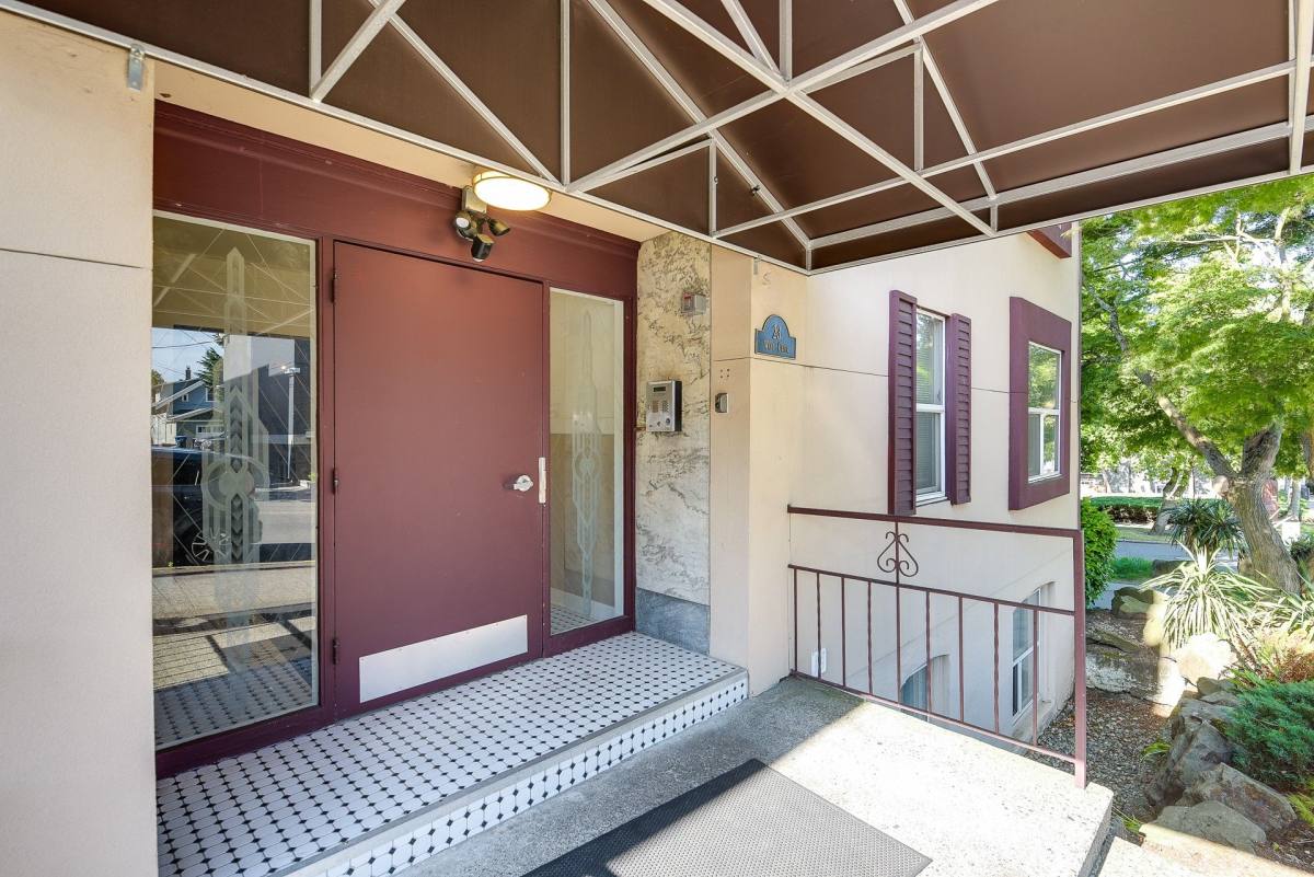 Apartment for rent at 23 W Galer St, Seattle, WA 98119