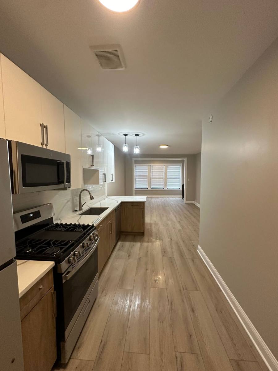 Apartment for rent at 1310-18 W Howard St, Chicago, IL 60626