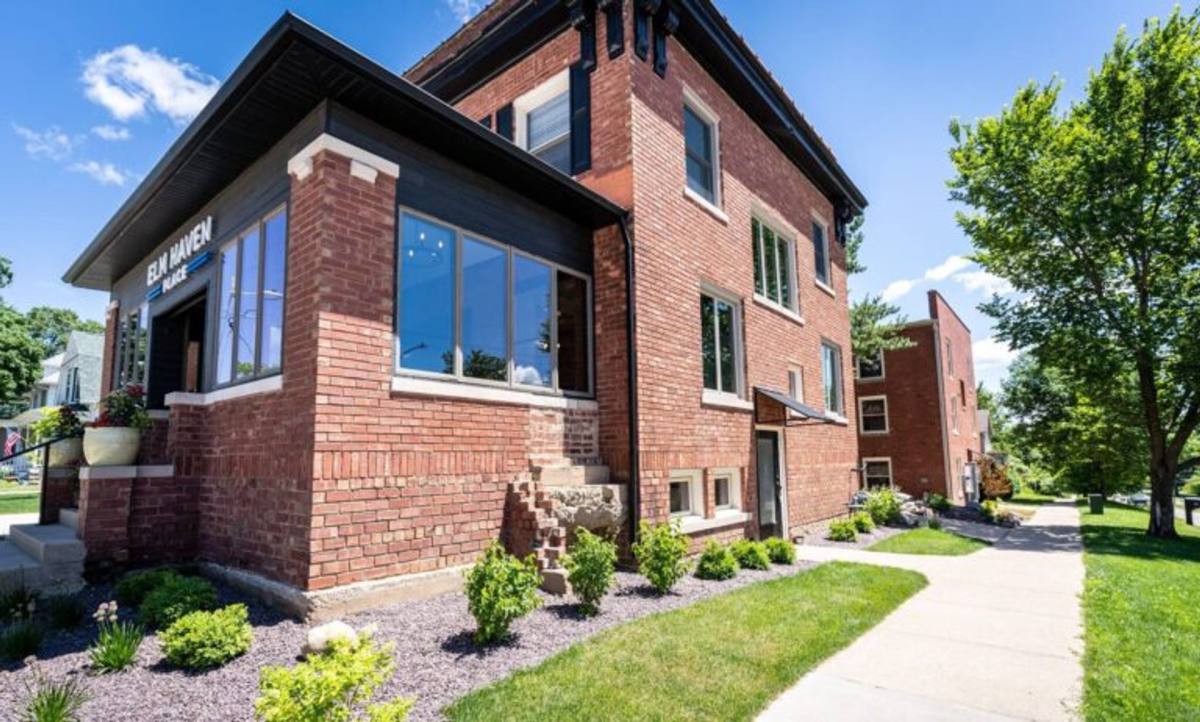 Apartment for rent at 101 N Rose St, Elmwood, IL 61529