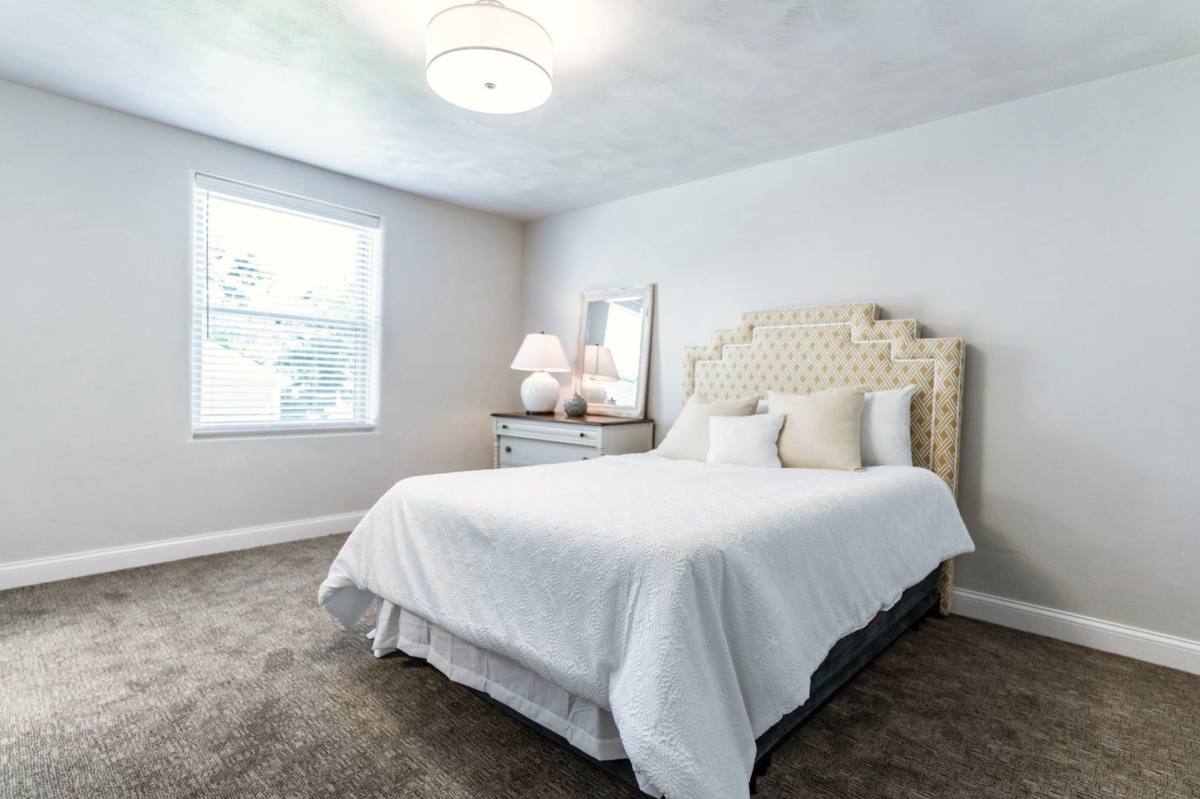 Apartment for rent at 101 N Rose St, Elmwood, IL 61529