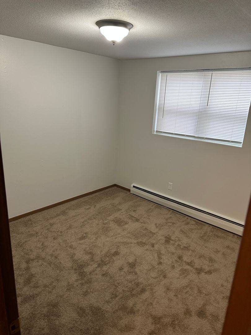 Apartment for rent at 625 Ravoux Rd, Chaska, MN 55318