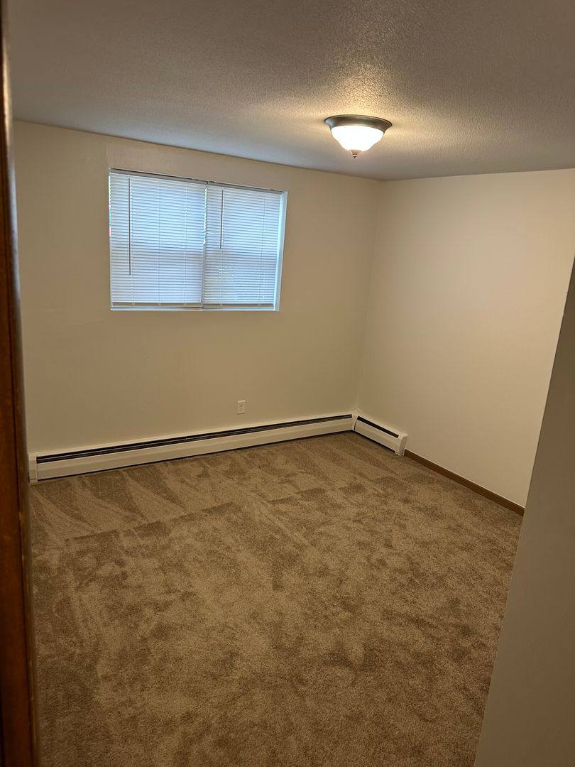 Apartment for rent at 625 Ravoux Rd, Chaska, MN 55318