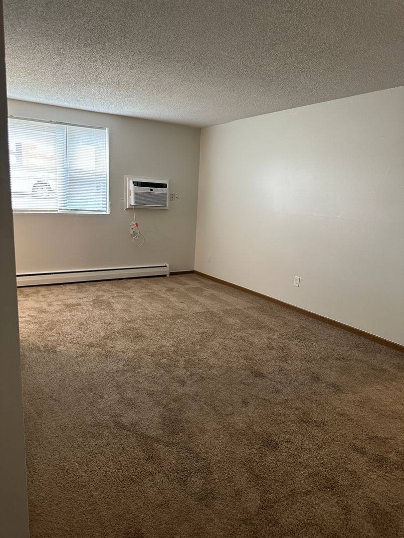 Apartment for rent at 625 Ravoux Rd, Chaska, MN 55318