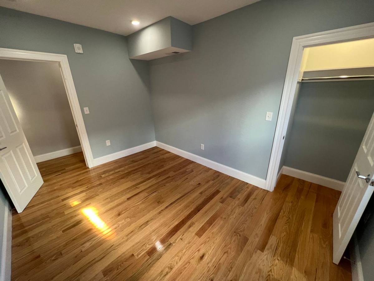 Apartment for rent at 364 Oxford St #6F, Cambridge, MA 02140