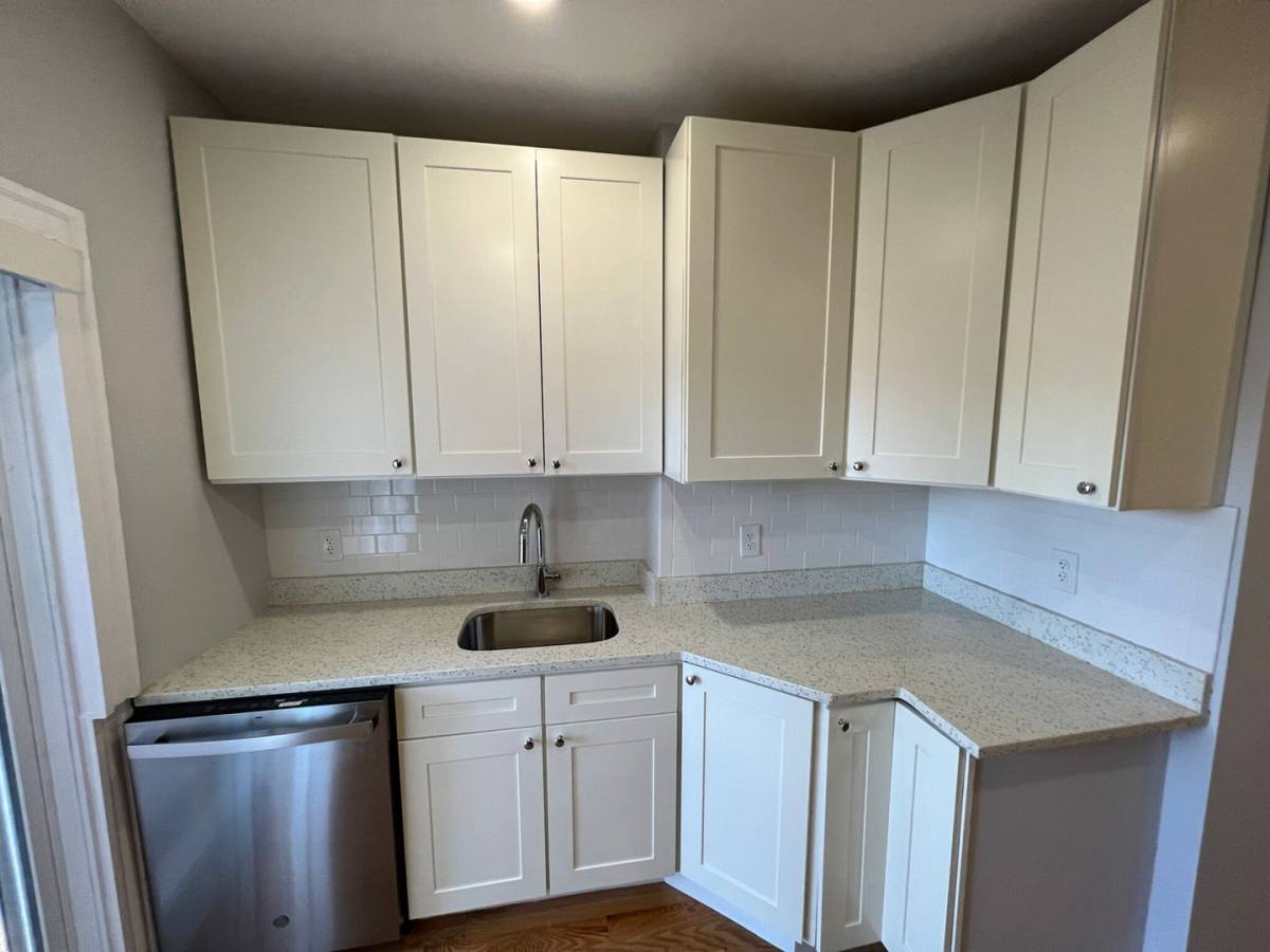 Apartment for rent at 364 Oxford St #6F, Cambridge, MA 02140
