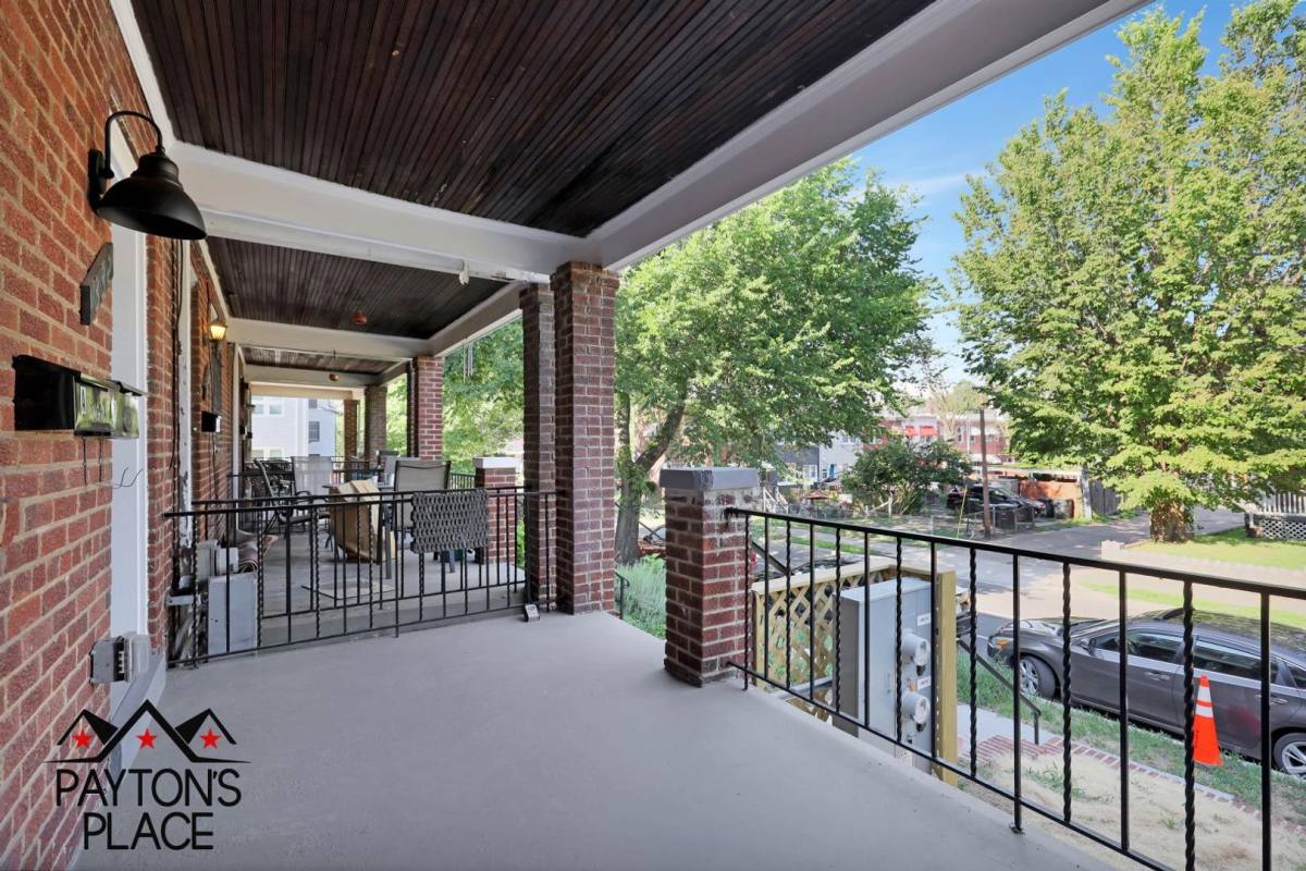 Apartment for rent at 332 19th St NE, Washington, DC 20002