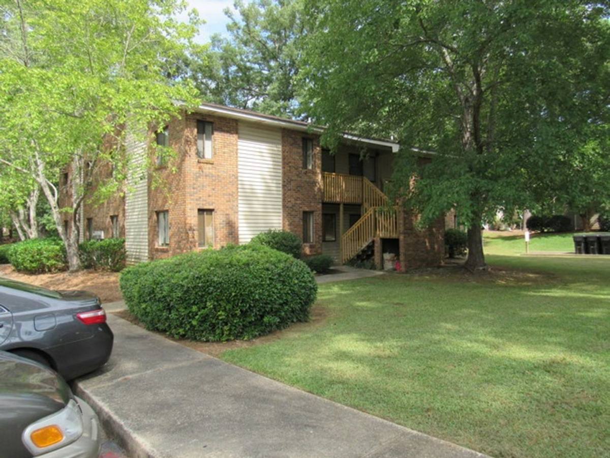 Apartment for rent at 107 Windtree Court, Greenwood, SC 29649