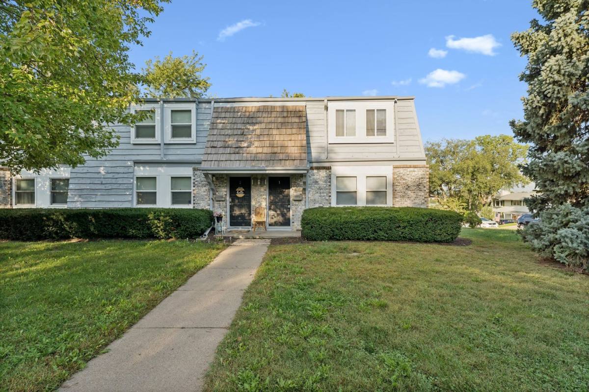 Apartment for rent at 1302 Wilroy Rd, Bellevue, NE 68005