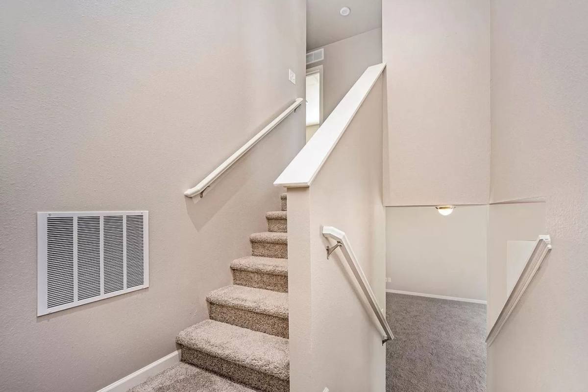 House for rent at 1043 Kennybrook Lane, Howell, MI 48843