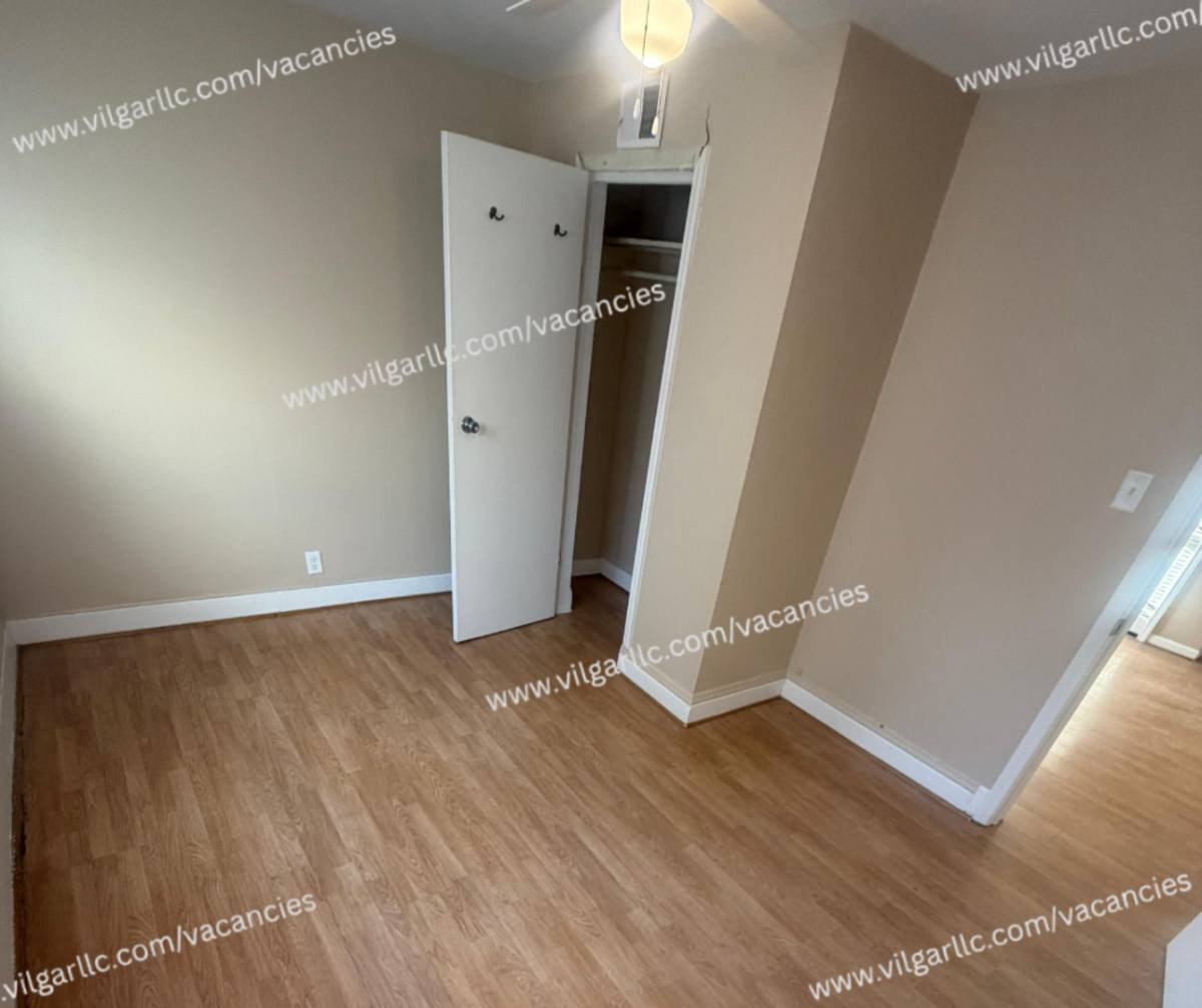 Apartment for rent at 1305 W Fred St, Whiting, IN 46394