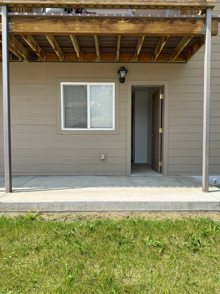 Apartment for rent at 201 9th Ave NW, Sidney, MT 59270