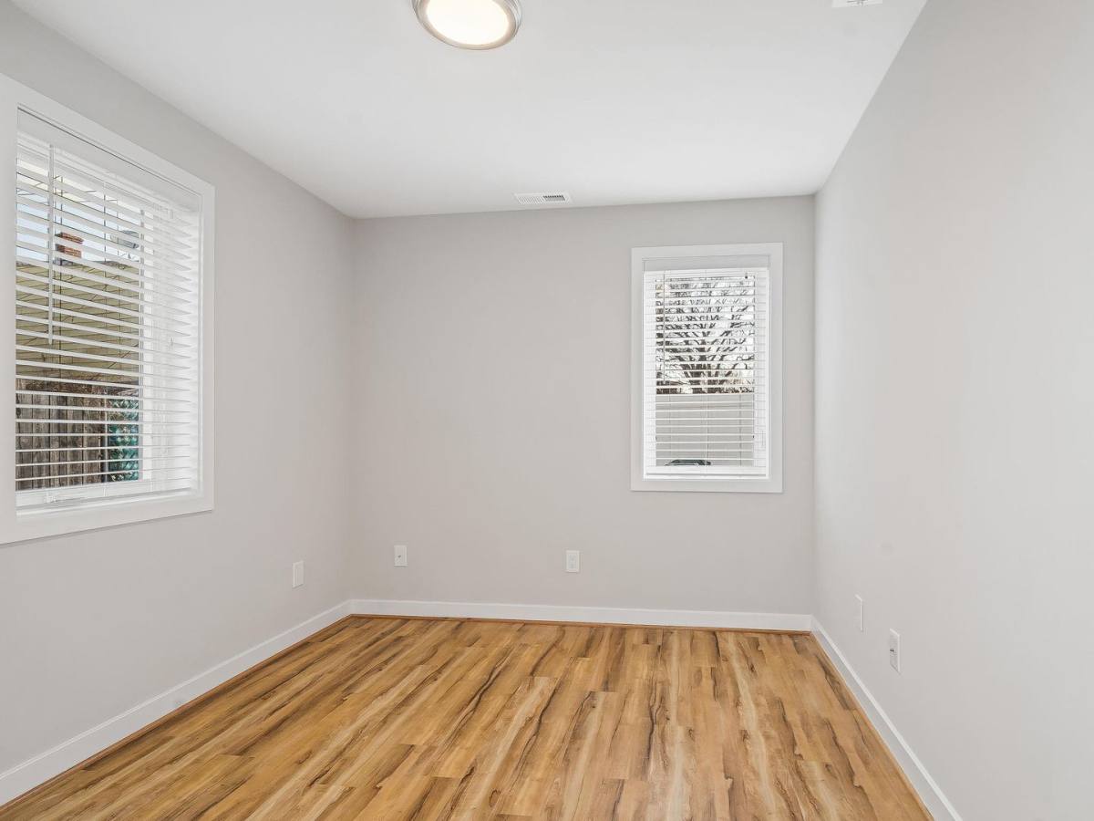 Condo for rent at 1925 M St NE, Washington, DC 20002