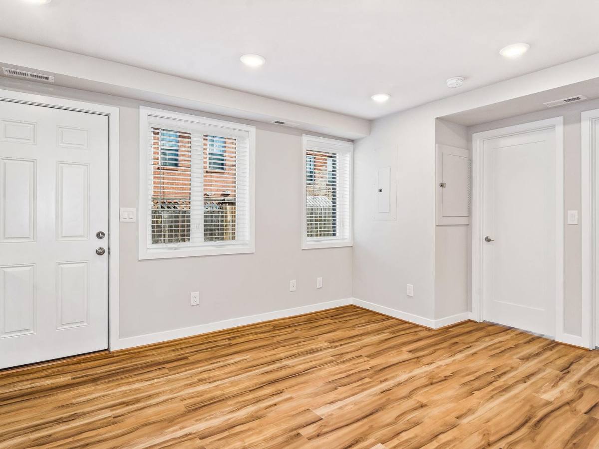 Condo for rent at 1925 M St NE, Washington, DC 20002