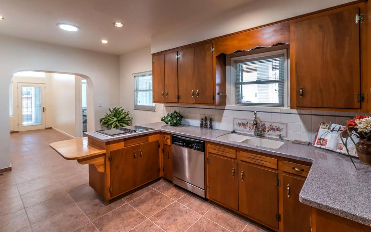 House for rent at 1124 E 10th St, Tucson, AZ 85719