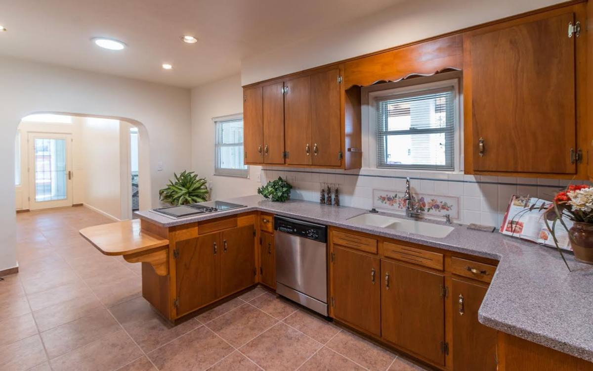 House for rent at 1124 E 10th St, Tucson, AZ 85719