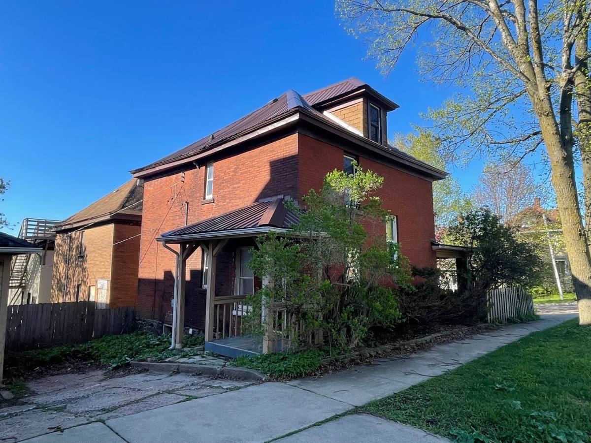 House for rent at 202 S 18th Ave E, Duluth, MN 55812