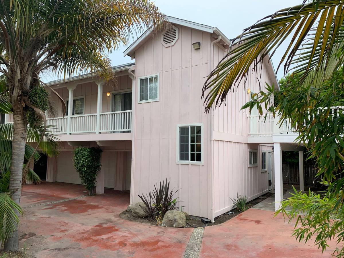 Apartment for rent at 6564 Del Playa, Goleta, CA 93117