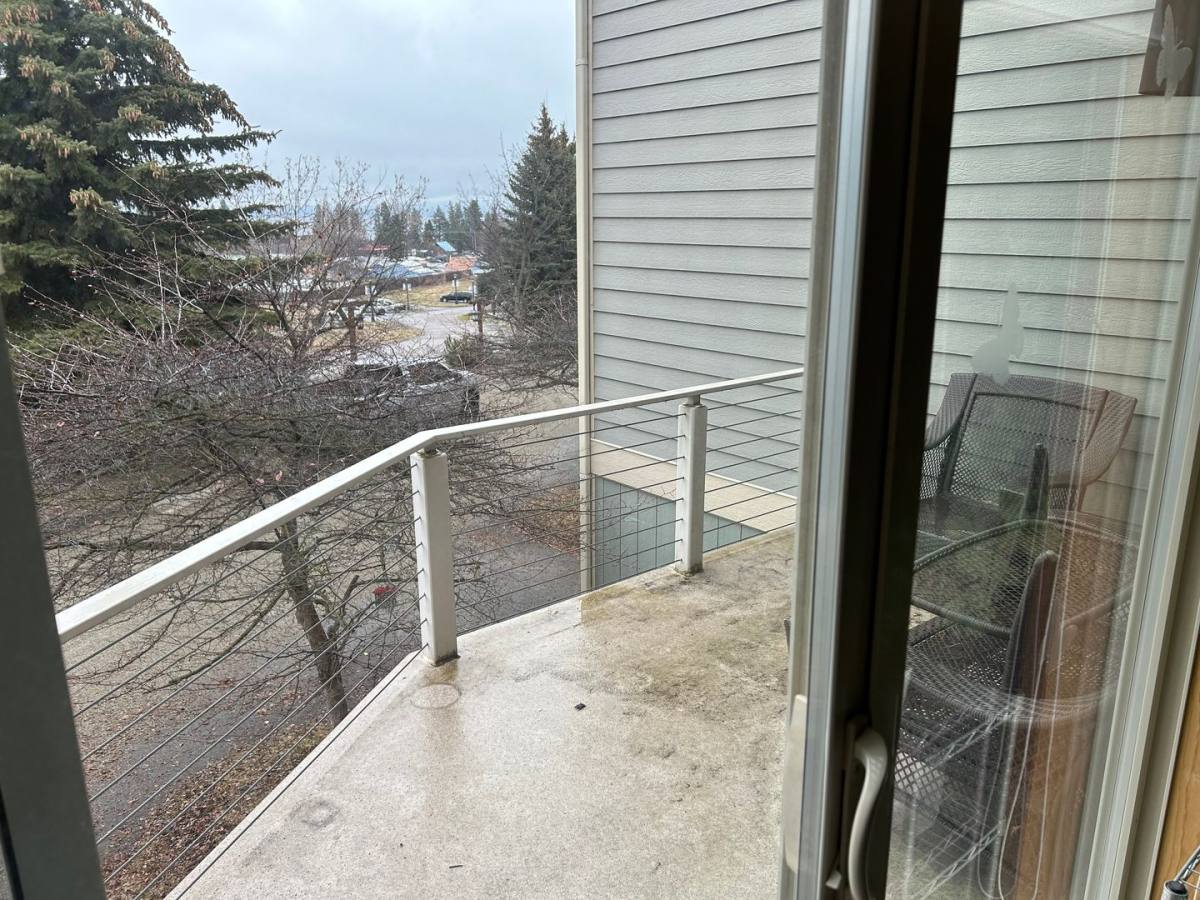 Apartment for rent at 704 Stoner Loop, Lakeside, MT 59922