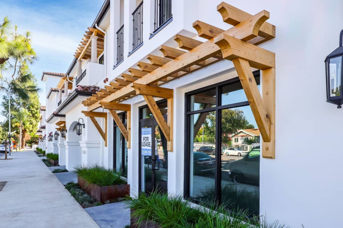 Apartment for rent at 17454 Chatsworth St, Granada Hills, CA 91344