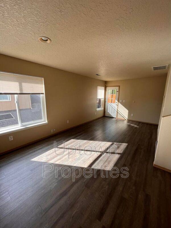 Townhouse for rent at 14194 SE Summerfield Loop, Happy Valley, OR 97086