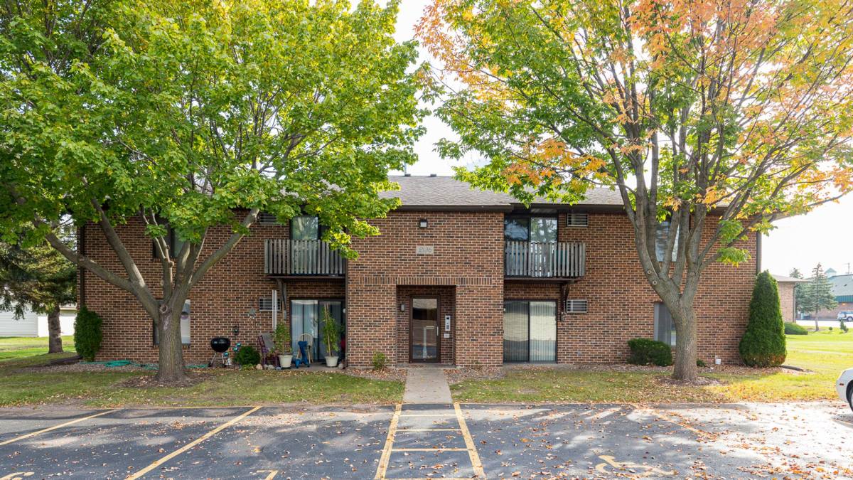 Apartment for rent at 2132 - 2170 W, Oshkosh, WI 54904