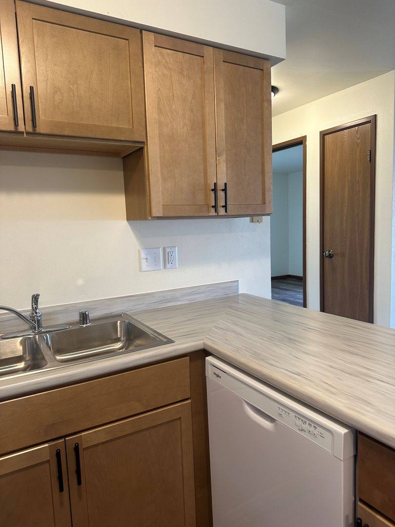 Apartment for rent at 2132 - 2170 W, Oshkosh, WI 54904