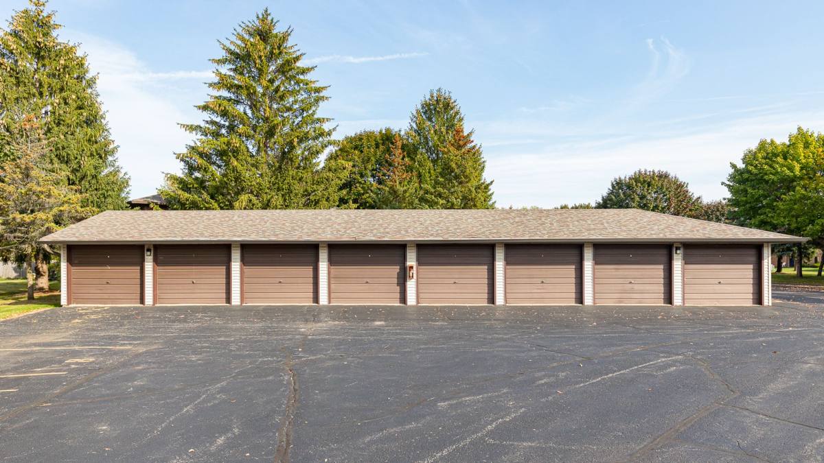 Apartment for rent at 2132 - 2170 W, Oshkosh, WI 54904